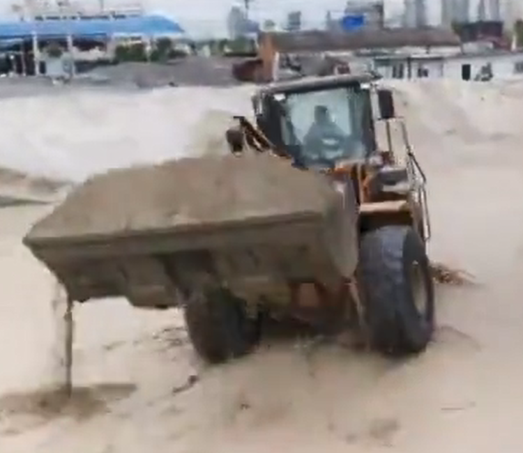 Wheel loader used in Egypt