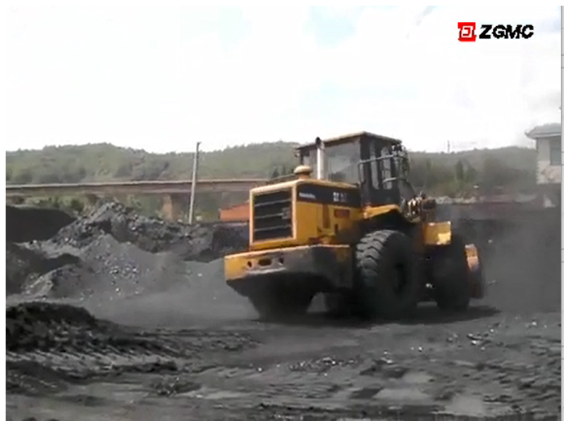 wheel loader working site