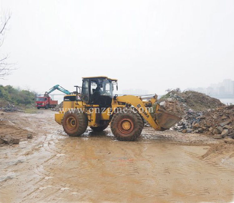 Wheel loader used in Poland